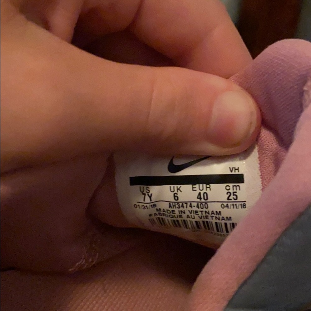 Nike Rival Sneakers - Picture 4 of 4